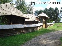[P50] muzeul satului - gospodarie » foto by libertango
 - 
<span class="allrVoted glyphicon glyphicon-heart hidden" id="av56388"></span>
<a class="m-l-10 hidden" id="sv56388" onclick="voting_Foto_DelVot(,56388,1707)" role="button">șterge vot <span class="glyphicon glyphicon-remove"></span></a>
<a id="v956388" class=" c-red"  onclick="voting_Foto_SetVot(56388)" role="button"><span class="glyphicon glyphicon-heart-empty"></span> <b>LIKE</b> = Votează poza</a> <img class="hidden"  id="f56388W9" src="/imagini/loader.gif" border="0" /><span class="AjErrMes hidden" id="e56388ErM"></span>