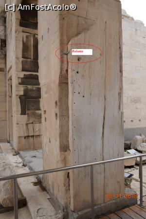 [P11] Ușă de intrare prin potalul Propylaeei.  » foto by Ioan Raita
 - 
<span class="allrVoted glyphicon glyphicon-heart hidden" id="av1043745"></span>
<a class="m-l-10 hidden" id="sv1043745" onclick="voting_Foto_DelVot(,1043745,1710)" role="button">șterge vot <span class="glyphicon glyphicon-remove"></span></a>
<a id="v91043745" class=" c-red"  onclick="voting_Foto_SetVot(1043745)" role="button"><span class="glyphicon glyphicon-heart-empty"></span> <b>LIKE</b> = Votează poza</a> <img class="hidden"  id="f1043745W9" src="/imagini/loader.gif" border="0" /><span class="AjErrMes hidden" id="e1043745ErM"></span>