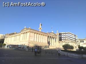 [P13] Clădirea neoclasică a Academiei elene » foto by Carmen Ion
 - 
<span class="allrVoted glyphicon glyphicon-heart hidden" id="av1042392"></span>
<a class="m-l-10 hidden" id="sv1042392" onclick="voting_Foto_DelVot(,1042392,1710)" role="button">șterge vot <span class="glyphicon glyphicon-remove"></span></a>
<a id="v91042392" class=" c-red"  onclick="voting_Foto_SetVot(1042392)" role="button"><span class="glyphicon glyphicon-heart-empty"></span> <b>LIKE</b> = Votează poza</a> <img class="hidden"  id="f1042392W9" src="/imagini/loader.gif" border="0" /><span class="AjErrMes hidden" id="e1042392ErM"></span>