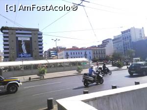 [P28] Piața Omonia, cu hotelurile Bagkeion și Megas Alexandros » foto by Carmen Ion
 - 
<span class="allrVoted glyphicon glyphicon-heart hidden" id="av1042407"></span>
<a class="m-l-10 hidden" id="sv1042407" onclick="voting_Foto_DelVot(,1042407,1710)" role="button">șterge vot <span class="glyphicon glyphicon-remove"></span></a>
<a id="v91042407" class=" c-red"  onclick="voting_Foto_SetVot(1042407)" role="button"><span class="glyphicon glyphicon-heart-empty"></span> <b>LIKE</b> = Votează poza</a> <img class="hidden"  id="f1042407W9" src="/imagini/loader.gif" border="0" /><span class="AjErrMes hidden" id="e1042407ErM"></span>