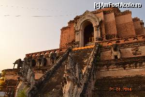 [P08] ce a ma ramas dupa cutremur Wat Chedi Luang » foto by andreea72
 - 
<span class="allrVoted glyphicon glyphicon-heart hidden" id="av568329"></span>
<a class="m-l-10 hidden" id="sv568329" onclick="voting_Foto_DelVot(,568329,1769)" role="button">șterge vot <span class="glyphicon glyphicon-remove"></span></a>
<a id="v9568329" class=" c-red"  onclick="voting_Foto_SetVot(568329)" role="button"><span class="glyphicon glyphicon-heart-empty"></span> <b>LIKE</b> = Votează poza</a> <img class="hidden"  id="f568329W9" src="/imagini/loader.gif" border="0" /><span class="AjErrMes hidden" id="e568329ErM"></span>