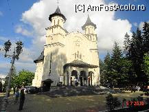 [P13] biserica cu hramul 'Sfanta Treime' de la intrarea in parc » foto by cosminp
 - 
<span class="allrVoted glyphicon glyphicon-heart hidden" id="av103570"></span>
<a class="m-l-10 hidden" id="sv103570" onclick="voting_Foto_DelVot(,103570,1782)" role="button">șterge vot <span class="glyphicon glyphicon-remove"></span></a>
<a id="v9103570" class=" c-red"  onclick="voting_Foto_SetVot(103570)" role="button"><span class="glyphicon glyphicon-heart-empty"></span> <b>LIKE</b> = Votează poza</a> <img class="hidden"  id="f103570W9" src="/imagini/loader.gif" border="0" /><span class="AjErrMes hidden" id="e103570ErM"></span>