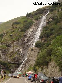 [P16] o cascada superba exact pe drum » foto by cosminrusea
 - 
<span class="allrVoted glyphicon glyphicon-heart hidden" id="av115092"></span>
<a class="m-l-10 hidden" id="sv115092" onclick="voting_Foto_DelVot(,115092,1790)" role="button">șterge vot <span class="glyphicon glyphicon-remove"></span></a>
<a id="v9115092" class=" c-red"  onclick="voting_Foto_SetVot(115092)" role="button"><span class="glyphicon glyphicon-heart-empty"></span> <b>LIKE</b> = Votează poza</a> <img class="hidden"  id="f115092W9" src="/imagini/loader.gif" border="0" /><span class="AjErrMes hidden" id="e115092ErM"></span>