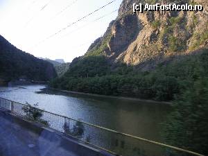 [P55] Valea Oltului » foto by sniga
 - 
<span class="allrVoted glyphicon glyphicon-heart hidden" id="av341606"></span>
<a class="m-l-10 hidden" id="sv341606" onclick="voting_Foto_DelVot(,341606,1790)" role="button">șterge vot <span class="glyphicon glyphicon-remove"></span></a>
<a id="v9341606" class=" c-red"  onclick="voting_Foto_SetVot(341606)" role="button"><span class="glyphicon glyphicon-heart-empty"></span> <b>LIKE</b> = Votează poza</a> <img class="hidden"  id="f341606W9" src="/imagini/loader.gif" border="0" /><span class="AjErrMes hidden" id="e341606ErM"></span>