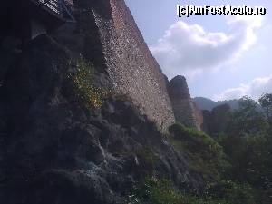[P13] Zid exterior de la Cetatea Poienari, com. Căpăţânenii Pământeni, jud. Argeş (lângă Lacul Vidraru).  » foto by traian.leuca †
 - 
<span class="allrVoted glyphicon glyphicon-heart hidden" id="av503307"></span>
<a class="m-l-10 hidden" id="sv503307" onclick="voting_Foto_DelVot(,503307,1790)" role="button">șterge vot <span class="glyphicon glyphicon-remove"></span></a>
<a id="v9503307" class=" c-red"  onclick="voting_Foto_SetVot(503307)" role="button"><span class="glyphicon glyphicon-heart-empty"></span> <b>LIKE</b> = Votează poza</a> <img class="hidden"  id="f503307W9" src="/imagini/loader.gif" border="0" /><span class="AjErrMes hidden" id="e503307ErM"></span>