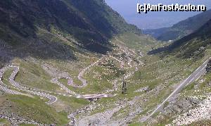 [P03] Transfăgărăşanul văzut de la un loc de belvedere situat aproape versantul unde se află Cabana Paltinu.  » foto by traian.leuca †
 - 
<span class="allrVoted glyphicon glyphicon-heart hidden" id="av503297"></span>
<a class="m-l-10 hidden" id="sv503297" onclick="voting_Foto_DelVot(,503297,1790)" role="button">șterge vot <span class="glyphicon glyphicon-remove"></span></a>
<a id="v9503297" class=" c-red"  onclick="voting_Foto_SetVot(503297)" role="button"><span class="glyphicon glyphicon-heart-empty"></span> <b>LIKE</b> = Votează poza</a> <img class="hidden"  id="f503297W9" src="/imagini/loader.gif" border="0" /><span class="AjErrMes hidden" id="e503297ErM"></span>