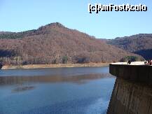 [P04] Barajul și lacul de acumulare Vidraru într-o frumoasă zi de sfârșit de toamnăși început de iarnă calendaristică » foto by mariana.olaru
 - 
<span class="allrVoted glyphicon glyphicon-heart hidden" id="av162673"></span>
<a class="m-l-10 hidden" id="sv162673" onclick="voting_Foto_DelVot(,162673,1790)" role="button">șterge vot <span class="glyphicon glyphicon-remove"></span></a>
<a id="v9162673" class=" c-red"  onclick="voting_Foto_SetVot(162673)" role="button"><span class="glyphicon glyphicon-heart-empty"></span> <b>LIKE</b> = Votează poza</a> <img class="hidden"  id="f162673W9" src="/imagini/loader.gif" border="0" /><span class="AjErrMes hidden" id="e162673ErM"></span>