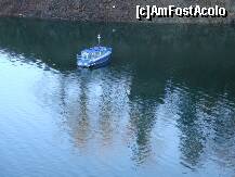 [P08] O ambarcațiune mică și parcă părăsită pe apele lacului Vidraru » foto by mariana.olaru
 - 
<span class="allrVoted glyphicon glyphicon-heart hidden" id="av162677"></span>
<a class="m-l-10 hidden" id="sv162677" onclick="voting_Foto_DelVot(,162677,1790)" role="button">șterge vot <span class="glyphicon glyphicon-remove"></span></a>
<a id="v9162677" class=" c-red"  onclick="voting_Foto_SetVot(162677)" role="button"><span class="glyphicon glyphicon-heart-empty"></span> <b>LIKE</b> = Votează poza</a> <img class="hidden"  id="f162677W9" src="/imagini/loader.gif" border="0" /><span class="AjErrMes hidden" id="e162677ErM"></span>