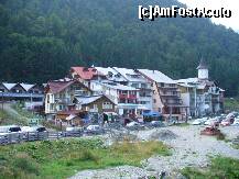 [P10] Zona Piscul Negru - aglomerarea de hoteluri, pensiuni, vile de vizavi de Hotelul Piscul Negru, iar undeva in spate Manastirea Sf Ilie, ce pare inghesuita de atatea constructii » foto by ascent
 - 
<span class="allrVoted glyphicon glyphicon-heart hidden" id="av156583"></span>
<a class="m-l-10 hidden" id="sv156583" onclick="voting_Foto_DelVot(,156583,1790)" role="button">șterge vot <span class="glyphicon glyphicon-remove"></span></a>
<a id="v9156583" class=" c-red"  onclick="voting_Foto_SetVot(156583)" role="button"><span class="glyphicon glyphicon-heart-empty"></span> <b>LIKE</b> = Votează poza</a> <img class="hidden"  id="f156583W9" src="/imagini/loader.gif" border="0" /><span class="AjErrMes hidden" id="e156583ErM"></span>