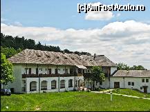 [P52] Manastirea Horezu, partea 2 (casa de oaspeti) » foto by C05T1N
 - 
<span class="allrVoted glyphicon glyphicon-heart hidden" id="av107447"></span>
<a class="m-l-10 hidden" id="sv107447" onclick="voting_Foto_DelVot(,107447,1790)" role="button">șterge vot <span class="glyphicon glyphicon-remove"></span></a>
<a id="v9107447" class=" c-red"  onclick="voting_Foto_SetVot(107447)" role="button"><span class="glyphicon glyphicon-heart-empty"></span> <b>LIKE</b> = Votează poza</a> <img class="hidden"  id="f107447W9" src="/imagini/loader.gif" border="0" /><span class="AjErrMes hidden" id="e107447ErM"></span>