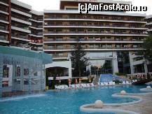 [P07] Flamingo Grand Hotel din Albena » foto by RobertCodescu
 - 
<span class="allrVoted glyphicon glyphicon-heart hidden" id="av193787"></span>
<a class="m-l-10 hidden" id="sv193787" onclick="voting_Foto_DelVot(,193787,1831)" role="button">șterge vot <span class="glyphicon glyphicon-remove"></span></a>
<a id="v9193787" class=" c-red"  onclick="voting_Foto_SetVot(193787)" role="button"><span class="glyphicon glyphicon-heart-empty"></span> <b>LIKE</b> = Votează poza</a> <img class="hidden"  id="f193787W9" src="/imagini/loader.gif" border="0" /><span class="AjErrMes hidden" id="e193787ErM"></span>