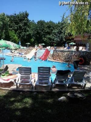 [P03] La piscina » foto by mihai27
 - 
<span class="allrVoted glyphicon glyphicon-heart hidden" id="av597373"></span>
<a class="m-l-10 hidden" id="sv597373" onclick="voting_Foto_DelVot(,597373,1850)" role="button">șterge vot <span class="glyphicon glyphicon-remove"></span></a>
<a id="v9597373" class=" c-red"  onclick="voting_Foto_SetVot(597373)" role="button"><span class="glyphicon glyphicon-heart-empty"></span> <b>LIKE</b> = Votează poza</a> <img class="hidden"  id="f597373W9" src="/imagini/loader.gif" border="0" /><span class="AjErrMes hidden" id="e597373ErM"></span>