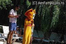 [P14] in fiecare zi venea cineva imbracat intr-un personaj. O poza cu el costa 10 leva » foto by casper29*
 - 
<span class="allrVoted glyphicon glyphicon-heart hidden" id="av101997"></span>
<a class="m-l-10 hidden" id="sv101997" onclick="voting_Foto_DelVot(,101997,1850)" role="button">șterge vot <span class="glyphicon glyphicon-remove"></span></a>
<a id="v9101997" class=" c-red"  onclick="voting_Foto_SetVot(101997)" role="button"><span class="glyphicon glyphicon-heart-empty"></span> <b>LIKE</b> = Votează poza</a> <img class="hidden"  id="f101997W9" src="/imagini/loader.gif" border="0" /><span class="AjErrMes hidden" id="e101997ErM"></span>