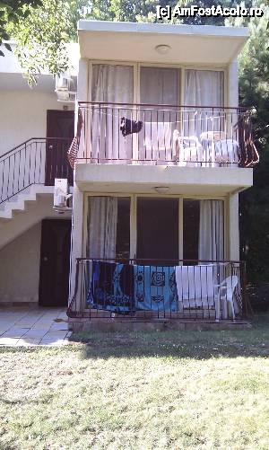 [P10] jumatate din vila (are 4 apartamente)  » foto by alba.ca.zapada
 - 
<span class="allrVoted glyphicon glyphicon-heart hidden" id="av460333"></span>
<a class="m-l-10 hidden" id="sv460333" onclick="voting_Foto_DelVot(,460333,1850)" role="button">șterge vot <span class="glyphicon glyphicon-remove"></span></a>
<a id="v9460333" class=" c-red"  onclick="voting_Foto_SetVot(460333)" role="button"><span class="glyphicon glyphicon-heart-empty"></span> <b>LIKE</b> = Votează poza</a> <img class="hidden"  id="f460333W9" src="/imagini/loader.gif" border="0" /><span class="AjErrMes hidden" id="e460333ErM"></span>