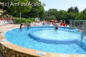 [P12] piscina de copii mici » foto by AZE
 - 
<span class="allrVoted glyphicon glyphicon-heart hidden" id="av751636"></span>
<a class="m-l-10 hidden" id="sv751636" onclick="voting_Foto_DelVot(,751636,1851)" role="button">șterge vot <span class="glyphicon glyphicon-remove"></span></a>
<a id="v9751636" class=" c-red"  onclick="voting_Foto_SetVot(751636)" role="button"><span class="glyphicon glyphicon-heart-empty"></span> <b>LIKE</b> = Votează poza</a> <img class="hidden"  id="f751636W9" src="/imagini/loader.gif" border="0" /><span class="AjErrMes hidden" id="e751636ErM"></span>
