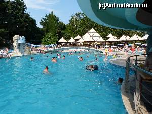 [P07] Tot piscina, în fundal este snack-barul » foto by andieelen
 - 
<span class="allrVoted glyphicon glyphicon-heart hidden" id="av588897"></span>
<a class="m-l-10 hidden" id="sv588897" onclick="voting_Foto_DelVot(,588897,1853)" role="button">șterge vot <span class="glyphicon glyphicon-remove"></span></a>
<a id="v9588897" class=" c-red"  onclick="voting_Foto_SetVot(588897)" role="button"><span class="glyphicon glyphicon-heart-empty"></span> <b>LIKE</b> = Votează poza</a> <img class="hidden"  id="f588897W9" src="/imagini/loader.gif" border="0" /><span class="AjErrMes hidden" id="e588897ErM"></span>