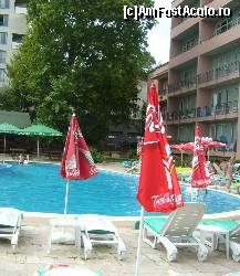 [P23] Nisipurile de Aur, Hotel Lilia, piscina exterioara » foto by magdalena
 - 
<span class="allrVoted glyphicon glyphicon-heart hidden" id="av94792"></span>
<a class="m-l-10 hidden" id="sv94792" onclick="voting_Foto_DelVot(,94792,1870)" role="button">șterge vot <span class="glyphicon glyphicon-remove"></span></a>
<a id="v994792" class=" c-red"  onclick="voting_Foto_SetVot(94792)" role="button"><span class="glyphicon glyphicon-heart-empty"></span> <b>LIKE</b> = Votează poza</a> <img class="hidden"  id="f94792W9" src="/imagini/loader.gif" border="0" /><span class="AjErrMes hidden" id="e94792ErM"></span>