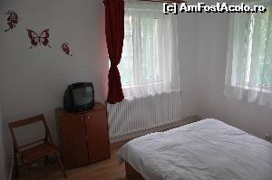 [P06] mic tv intr-unul din dormitoare » foto by danup
 - 
<span class="allrVoted glyphicon glyphicon-heart hidden" id="av617752"></span>
<a class="m-l-10 hidden" id="sv617752" onclick="voting_Foto_DelVot(,617752,1906)" role="button">șterge vot <span class="glyphicon glyphicon-remove"></span></a>
<a id="v9617752" class=" c-red"  onclick="voting_Foto_SetVot(617752)" role="button"><span class="glyphicon glyphicon-heart-empty"></span> <b>LIKE</b> = Votează poza</a> <img class="hidden"  id="f617752W9" src="/imagini/loader.gif" border="0" /><span class="AjErrMes hidden" id="e617752ErM"></span>