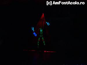 [P04] A mai fost si in trecut. Jocuri de lumini pe intuneric. Este de efect » foto by fanespoitorul
 - 
<span class="allrVoted glyphicon glyphicon-heart hidden" id="av633609"></span>
<a class="m-l-10 hidden" id="sv633609" onclick="voting_Foto_DelVot(,633609,1929)" role="button">șterge vot <span class="glyphicon glyphicon-remove"></span></a>
<a id="v9633609" class=" c-red"  onclick="voting_Foto_SetVot(633609)" role="button"><span class="glyphicon glyphicon-heart-empty"></span> <b>LIKE</b> = Votează poza</a> <img class="hidden"  id="f633609W9" src="/imagini/loader.gif" border="0" /><span class="AjErrMes hidden" id="e633609ErM"></span>