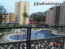 [P04] Vedere spre piscina. Marea e dincolo de hotelurile din fata- view blocat de cladirile inalte » foto by manuelawww
 - 
<span class="allrVoted glyphicon glyphicon-heart hidden" id="av87372"></span>
<a class="m-l-10 hidden" id="sv87372" onclick="voting_Foto_DelVot(,87372,1934)" role="button">șterge vot <span class="glyphicon glyphicon-remove"></span></a>
<a id="v987372" class=" c-red"  onclick="voting_Foto_SetVot(87372)" role="button"><span class="glyphicon glyphicon-heart-empty"></span> <b>LIKE</b> = Votează poza</a> <img class="hidden"  id="f87372W9" src="/imagini/loader.gif" border="0" /><span class="AjErrMes hidden" id="e87372ErM"></span>