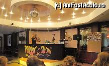 [P17] Dresura de papagali a facut deliciul copiilor » foto by Klaudyia
 - 
<span class="allrVoted glyphicon glyphicon-heart hidden" id="av290892"></span>
<a class="m-l-10 hidden" id="sv290892" onclick="voting_Foto_DelVot(,290892,1936)" role="button">șterge vot <span class="glyphicon glyphicon-remove"></span></a>
<a id="v9290892" class=" c-red"  onclick="voting_Foto_SetVot(290892)" role="button"><span class="glyphicon glyphicon-heart-empty"></span> <b>LIKE</b> = Votează poza</a> <img class="hidden"  id="f290892W9" src="/imagini/loader.gif" border="0" /><span class="AjErrMes hidden" id="e290892ErM"></span>
