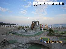 [P19] Minigolf intre Helena Sands si plaja » foto by Klaudyia
 - 
<span class="allrVoted glyphicon glyphicon-heart hidden" id="av290895"></span>
<a class="m-l-10 hidden" id="sv290895" onclick="voting_Foto_DelVot(,290895,1936)" role="button">șterge vot <span class="glyphicon glyphicon-remove"></span></a>
<a id="v9290895" class=" c-red"  onclick="voting_Foto_SetVot(290895)" role="button"><span class="glyphicon glyphicon-heart-empty"></span> <b>LIKE</b> = Votează poza</a> <img class="hidden"  id="f290895W9" src="/imagini/loader.gif" border="0" /><span class="AjErrMes hidden" id="e290895ErM"></span>