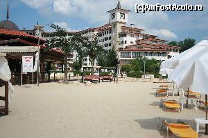 [P02] Helena Sands văzut de pe plajă. În stânga, barul de pe plajă, cu plată.  » foto by Flaviu
 - 
<span class="allrVoted glyphicon glyphicon-heart hidden" id="av623643"></span>
<a class="m-l-10 hidden" id="sv623643" onclick="voting_Foto_DelVot(,623643,1936)" role="button">șterge vot <span class="glyphicon glyphicon-remove"></span></a>
<a id="v9623643" class=" c-red"  onclick="voting_Foto_SetVot(623643)" role="button"><span class="glyphicon glyphicon-heart-empty"></span> <b>LIKE</b> = Votează poza</a> <img class="hidden"  id="f623643W9" src="/imagini/loader.gif" border="0" /><span class="AjErrMes hidden" id="e623643ErM"></span>