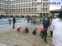 [P24] loc de joaca pentru copii,scoteau afara si cateva masute si dadeau copiilor creiane colorate si hartie sau lego,aveau si mingii colorate pentru cine dorea sa se joace. » foto by sniga
 - 
<span class="allrVoted glyphicon glyphicon-heart hidden" id="av61699"></span>
<a class="m-l-10 hidden" id="sv61699" onclick="voting_Foto_DelVot(,61699,1941)" role="button">șterge vot <span class="glyphicon glyphicon-remove"></span></a>
<a id="v961699" class=" c-red"  onclick="voting_Foto_SetVot(61699)" role="button"><span class="glyphicon glyphicon-heart-empty"></span> <b>LIKE</b> = Votează poza</a> <img class="hidden"  id="f61699W9" src="/imagini/loader.gif" border="0" /><span class="AjErrMes hidden" id="e61699ErM"></span>