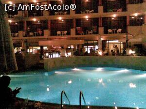 [P14] O parte a piscinei și a hotelului » foto by puiutea
 - 
<span class="allrVoted glyphicon glyphicon-heart hidden" id="av785133"></span>
<a class="m-l-10 hidden" id="sv785133" onclick="voting_Foto_DelVot(,785133,1943)" role="button">șterge vot <span class="glyphicon glyphicon-remove"></span></a>
<a id="v9785133" class=" c-red"  onclick="voting_Foto_SetVot(785133)" role="button"><span class="glyphicon glyphicon-heart-empty"></span> <b>LIKE</b> = Votează poza</a> <img class="hidden"  id="f785133W9" src="/imagini/loader.gif" border="0" /><span class="AjErrMes hidden" id="e785133ErM"></span>