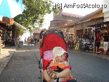 [P15] Strada principaladin orasul Nessebar. Buticuri cu suveniruri + un bebe bronzat » foto by ivanov_alina
 - 
<span class="allrVoted glyphicon glyphicon-heart hidden" id="av93465"></span>
<a class="m-l-10 hidden" id="sv93465" onclick="voting_Foto_DelVot(,93465,1951)" role="button">șterge vot <span class="glyphicon glyphicon-remove"></span></a>
<a id="v993465" class=" c-red"  onclick="voting_Foto_SetVot(93465)" role="button"><span class="glyphicon glyphicon-heart-empty"></span> <b>LIKE</b> = Votează poza</a> <img class="hidden"  id="f93465W9" src="/imagini/loader.gif" border="0" /><span class="AjErrMes hidden" id="e93465ErM"></span>
