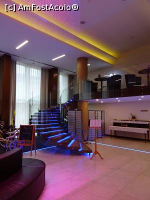 [P04] Acces English Bar din lobby - Hotel Transilvania - Alba Iulia.  » foto by tata123 🔱
 - 
<span class="allrVoted glyphicon glyphicon-heart hidden" id="av950788"></span>
<a class="m-l-10 hidden" id="sv950788" onclick="voting_Foto_DelVot(,950788,1970)" role="button">șterge vot <span class="glyphicon glyphicon-remove"></span></a>
<a id="v9950788" class=" c-red"  onclick="voting_Foto_SetVot(950788)" role="button"><span class="glyphicon glyphicon-heart-empty"></span> <b>LIKE</b> = Votează poza</a> <img class="hidden"  id="f950788W9" src="/imagini/loader.gif" border="0" /><span class="AjErrMes hidden" id="e950788ErM"></span>