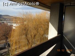 [P14] Hotel Posada - Curtea de Argeș. În balcon.  » foto by iulianic
 - 
<span class="allrVoted glyphicon glyphicon-heart hidden" id="av818742"></span>
<a class="m-l-10 hidden" id="sv818742" onclick="voting_Foto_DelVot(,818742,1993)" role="button">șterge vot <span class="glyphicon glyphicon-remove"></span></a>
<a id="v9818742" class=" c-red"  onclick="voting_Foto_SetVot(818742)" role="button"><span class="glyphicon glyphicon-heart-empty"></span> <b>LIKE</b> = Votează poza</a> <img class="hidden"  id="f818742W9" src="/imagini/loader.gif" border="0" /><span class="AjErrMes hidden" id="e818742ErM"></span>
