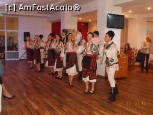 [P26] Hotel Posada - Curtea de Argeș. Divertisment folcloric.  » foto by iulianic
 - 
<span class="allrVoted glyphicon glyphicon-heart hidden" id="av818754"></span>
<a class="m-l-10 hidden" id="sv818754" onclick="voting_Foto_DelVot(,818754,1993)" role="button">șterge vot <span class="glyphicon glyphicon-remove"></span></a>
<a id="v9818754" class=" c-red"  onclick="voting_Foto_SetVot(818754)" role="button"><span class="glyphicon glyphicon-heart-empty"></span> <b>LIKE</b> = Votează poza</a> <img class="hidden"  id="f818754W9" src="/imagini/loader.gif" border="0" /><span class="AjErrMes hidden" id="e818754ErM"></span>