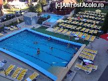 [P12] Vedere de ansamblu la piscinele exterioare » foto by mauricius*
 - 
<span class="allrVoted glyphicon glyphicon-heart hidden" id="av420308"></span>
<a class="m-l-10 hidden" id="sv420308" onclick="voting_Foto_DelVot(,420308,2029)" role="button">șterge vot <span class="glyphicon glyphicon-remove"></span></a>
<a id="v9420308" class=" c-red"  onclick="voting_Foto_SetVot(420308)" role="button"><span class="glyphicon glyphicon-heart-empty"></span> <b>LIKE</b> = Votează poza</a> <img class="hidden"  id="f420308W9" src="/imagini/loader.gif" border="0" /><span class="AjErrMes hidden" id="e420308ErM"></span>