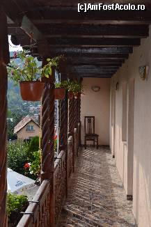 [P02] balconul comun » foto by gvaly
 - 
<span class="allrVoted glyphicon glyphicon-heart hidden" id="av468286"></span>
<a class="m-l-10 hidden" id="sv468286" onclick="voting_Foto_DelVot(,468286,2085)" role="button">șterge vot <span class="glyphicon glyphicon-remove"></span></a>
<a id="v9468286" class=" c-red"  onclick="voting_Foto_SetVot(468286)" role="button"><span class="glyphicon glyphicon-heart-empty"></span> <b>LIKE</b> = Votează poza</a> <img class="hidden"  id="f468286W9" src="/imagini/loader.gif" border="0" /><span class="AjErrMes hidden" id="e468286ErM"></span>
