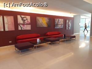 [P21] În lobby » foto by roxxie
 - 
<span class="allrVoted glyphicon glyphicon-heart hidden" id="av1514403"></span>
<a class="m-l-10 hidden" id="sv1514403" onclick="voting_Foto_DelVot(,1514403,2111)" role="button">șterge vot <span class="glyphicon glyphicon-remove"></span></a>
<a id="v91514403" class=" c-red"  onclick="voting_Foto_SetVot(1514403)" role="button"><span class="glyphicon glyphicon-heart-empty"></span> <b>LIKE</b> = Votează poza</a> <img class="hidden"  id="f1514403W9" src="/imagini/loader.gif" border="0" /><span class="AjErrMes hidden" id="e1514403ErM"></span>