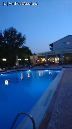 [P13] piscina » foto by lauraned
 - 
<span class="allrVoted glyphicon glyphicon-heart hidden" id="av1115820"></span>
<a class="m-l-10 hidden" id="sv1115820" onclick="voting_Foto_DelVot(,1115820,2114)" role="button">șterge vot <span class="glyphicon glyphicon-remove"></span></a>
<a id="v91115820" class=" c-red"  onclick="voting_Foto_SetVot(1115820)" role="button"><span class="glyphicon glyphicon-heart-empty"></span> <b>LIKE</b> = Votează poza</a> <img class="hidden"  id="f1115820W9" src="/imagini/loader.gif" border="0" /><span class="AjErrMes hidden" id="e1115820ErM"></span>