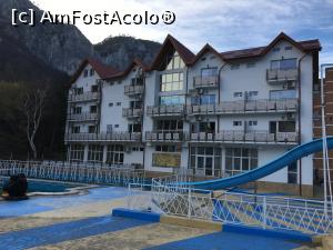 [P04] Exteriorul hotelului dinspre hostel » foto by AZE
 - 
<span class="allrVoted glyphicon glyphicon-heart hidden" id="av1059890"></span>
<a class="m-l-10 hidden" id="sv1059890" onclick="voting_Foto_DelVot(,1059890,2179)" role="button">șterge vot <span class="glyphicon glyphicon-remove"></span></a>
<a id="v91059890" class=" c-red"  onclick="voting_Foto_SetVot(1059890)" role="button"><span class="glyphicon glyphicon-heart-empty"></span> <b>LIKE</b> = Votează poza</a> <img class="hidden"  id="f1059890W9" src="/imagini/loader.gif" border="0" /><span class="AjErrMes hidden" id="e1059890ErM"></span>