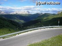 [P05] Drumul prin Passo Pordoi - in zare se vad muntii de langa Cortina » foto by BOGDAN DSN
 - 
<span class="allrVoted glyphicon glyphicon-heart hidden" id="av263550"></span>
<a class="m-l-10 hidden" id="sv263550" onclick="voting_Foto_DelVot(,263550,2211)" role="button">șterge vot <span class="glyphicon glyphicon-remove"></span></a>
<a id="v9263550" class=" c-red"  onclick="voting_Foto_SetVot(263550)" role="button"><span class="glyphicon glyphicon-heart-empty"></span> <b>LIKE</b> = Votează poza</a> <img class="hidden"  id="f263550W9" src="/imagini/loader.gif" border="0" /><span class="AjErrMes hidden" id="e263550ErM"></span>