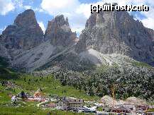 P16 [JUL-2011] Passo Sella - aveti parcari de unde puteti face asemenea fotografii