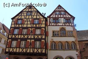 [P28] Colmar, Casa Adolph, cea din dreapta cu fereastră la al doilea etaj în stil gotic și la primul etaj cu influențe religioase » foto by mprofeanu
 - 
<span class="allrVoted glyphicon glyphicon-heart hidden" id="av891155"></span>
<a class="m-l-10 hidden" id="sv891155" onclick="voting_Foto_DelVot(,891155,2237)" role="button">șterge vot <span class="glyphicon glyphicon-remove"></span></a>
<a id="v9891155" class=" c-red"  onclick="voting_Foto_SetVot(891155)" role="button"><span class="glyphicon glyphicon-heart-empty"></span> <b>LIKE</b> = Votează poza</a> <img class="hidden"  id="f891155W9" src="/imagini/loader.gif" border="0" /><span class="AjErrMes hidden" id="e891155ErM"></span>