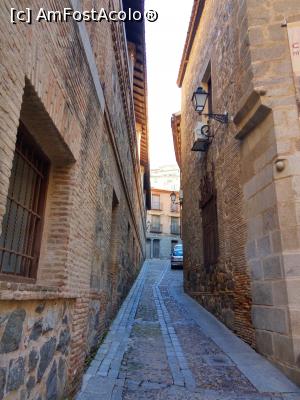 [P04] strada din toledo » foto by Cesere
 - 
<span class="allrVoted glyphicon glyphicon-heart hidden" id="av838509"></span>
<a class="m-l-10 hidden" id="sv838509" onclick="voting_Foto_DelVot(,838509,2242)" role="button">șterge vot <span class="glyphicon glyphicon-remove"></span></a>
<a id="v9838509" class=" c-red"  onclick="voting_Foto_SetVot(838509)" role="button"><span class="glyphicon glyphicon-heart-empty"></span> <b>LIKE</b> = Votează poza</a> <img class="hidden"  id="f838509W9" src="/imagini/loader.gif" border="0" /><span class="AjErrMes hidden" id="e838509ErM"></span>