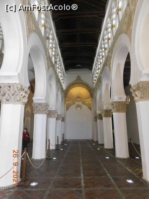 [P63] Sinagoga Santa Maria la Blanca, interior » foto by irinad
 - 
<span class="allrVoted glyphicon glyphicon-heart hidden" id="av1283025"></span>
<a class="m-l-10 hidden" id="sv1283025" onclick="voting_Foto_DelVot(,1283025,2242)" role="button">șterge vot <span class="glyphicon glyphicon-remove"></span></a>
<a id="v91283025" class=" c-red"  onclick="voting_Foto_SetVot(1283025)" role="button"><span class="glyphicon glyphicon-heart-empty"></span> <b>LIKE</b> = Votează poza</a> <img class="hidden"  id="f1283025W9" src="/imagini/loader.gif" border="0" /><span class="AjErrMes hidden" id="e1283025ErM"></span>