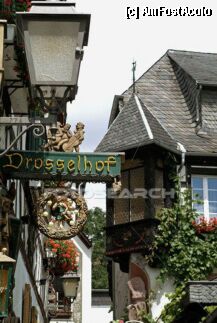 [P01] Rudesheim -Drosselgasse » foto by Cristian_h*
 - 
<span class="allrVoted glyphicon glyphicon-heart hidden" id="av7029"></span>
<a class="m-l-10 hidden" id="sv7029" onclick="voting_Foto_DelVot(,7029,2278)" role="button">șterge vot <span class="glyphicon glyphicon-remove"></span></a>
<a id="v97029" class=" c-red"  onclick="voting_Foto_SetVot(7029)" role="button"><span class="glyphicon glyphicon-heart-empty"></span> <b>LIKE</b> = Votează poza</a> <img class="hidden"  id="f7029W9" src="/imagini/loader.gif" border="0" /><span class="AjErrMes hidden" id="e7029ErM"></span>