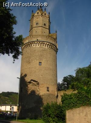 [P05] Turnul rotund era cel mai puternic din cadrul fortificatiilor orasului. Are inaltimea de 56 de metri, diametrul de 15 metri si o grosime a zidurilor de 4 metri. Constructia sa a inceput inainte de 1440 si s-a terminat in 1453 » foto by Radu Tudoran
 - 
<span class="allrVoted glyphicon glyphicon-heart hidden" id="av795741"></span>
<a class="m-l-10 hidden" id="sv795741" onclick="voting_Foto_DelVot(,795741,2278)" role="button">șterge vot <span class="glyphicon glyphicon-remove"></span></a>
<a id="v9795741" class=" c-red"  onclick="voting_Foto_SetVot(795741)" role="button"><span class="glyphicon glyphicon-heart-empty"></span> <b>LIKE</b> = Votează poza</a> <img class="hidden"  id="f795741W9" src="/imagini/loader.gif" border="0" /><span class="AjErrMes hidden" id="e795741ErM"></span>