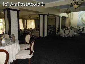 [P22] Hotel Select 3* - Slobozia. Restaurantul.  » foto by iulianic
 - 
<span class="allrVoted glyphicon glyphicon-heart hidden" id="av979801"></span>
<a class="m-l-10 hidden" id="sv979801" onclick="voting_Foto_DelVot(,979801,2285)" role="button">șterge vot <span class="glyphicon glyphicon-remove"></span></a>
<a id="v9979801" class=" c-red"  onclick="voting_Foto_SetVot(979801)" role="button"><span class="glyphicon glyphicon-heart-empty"></span> <b>LIKE</b> = Votează poza</a> <img class="hidden"  id="f979801W9" src="/imagini/loader.gif" border="0" /><span class="AjErrMes hidden" id="e979801ErM"></span>