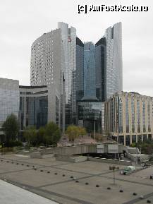 [P03] Gradinile suspendate din La Defense » foto by tempesta55
 - 
<span class="allrVoted glyphicon glyphicon-heart hidden" id="av283433"></span>
<a class="m-l-10 hidden" id="sv283433" onclick="voting_Foto_DelVot(,283433,2333)" role="button">șterge vot <span class="glyphicon glyphicon-remove"></span></a>
<a id="v9283433" class=" c-red"  onclick="voting_Foto_SetVot(283433)" role="button"><span class="glyphicon glyphicon-heart-empty"></span> <b>LIKE</b> = Votează poza</a> <img class="hidden"  id="f283433W9" src="/imagini/loader.gif" border="0" /><span class="AjErrMes hidden" id="e283433ErM"></span>