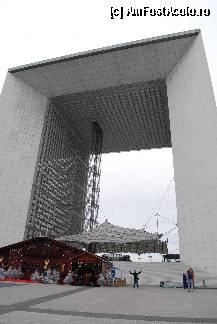 [P07] La Grand Arche de La Defense » foto by tempesta55
 - 
<span class="allrVoted glyphicon glyphicon-heart hidden" id="av283437"></span>
<a class="m-l-10 hidden" id="sv283437" onclick="voting_Foto_DelVot(,283437,2333)" role="button">șterge vot <span class="glyphicon glyphicon-remove"></span></a>
<a id="v9283437" class=" c-red"  onclick="voting_Foto_SetVot(283437)" role="button"><span class="glyphicon glyphicon-heart-empty"></span> <b>LIKE</b> = Votează poza</a> <img class="hidden"  id="f283437W9" src="/imagini/loader.gif" border="0" /><span class="AjErrMes hidden" id="e283437ErM"></span>