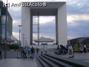 [P18] Paris. La Defence. Marele Arc.  » foto by mihaelavoicu
 - 
<span class="allrVoted glyphicon glyphicon-heart hidden" id="av1143328"></span>
<a class="m-l-10 hidden" id="sv1143328" onclick="voting_Foto_DelVot(,1143328,2333)" role="button">șterge vot <span class="glyphicon glyphicon-remove"></span></a>
<a id="v91143328" class=" c-red"  onclick="voting_Foto_SetVot(1143328)" role="button"><span class="glyphicon glyphicon-heart-empty"></span> <b>LIKE</b> = Votează poza</a> <img class="hidden"  id="f1143328W9" src="/imagini/loader.gif" border="0" /><span class="AjErrMes hidden" id="e1143328ErM"></span>