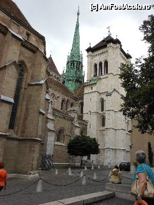 [P25] Geneva - Cathédrale de Saint Pierre.  » foto by iulianic
 - 
<span class="allrVoted glyphicon glyphicon-heart hidden" id="av417677"></span>
<a class="m-l-10 hidden" id="sv417677" onclick="voting_Foto_DelVot(,417677,2384)" role="button">șterge vot <span class="glyphicon glyphicon-remove"></span></a>
<a id="v9417677" class=" c-red"  onclick="voting_Foto_SetVot(417677)" role="button"><span class="glyphicon glyphicon-heart-empty"></span> <b>LIKE</b> = Votează poza</a> <img class="hidden"  id="f417677W9" src="/imagini/loader.gif" border="0" /><span class="AjErrMes hidden" id="e417677ErM"></span>